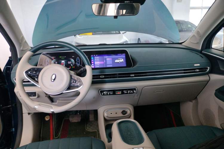 Used ORA Good Cat 2023 401 km Standard Range Luxury Version Lithium Iron Phosphate