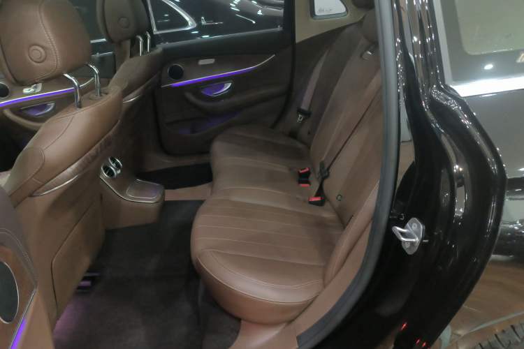 Used Mercedes-Benz E-Class 2023 Updated E 300 L Fashion Edition
