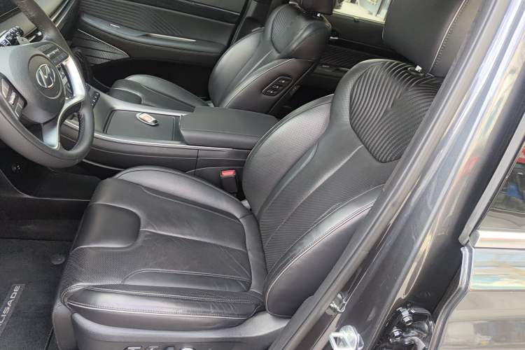 Used Hyundai Palisade 2023 3.5L Automatic All-Wheel Drive Calligraphy
