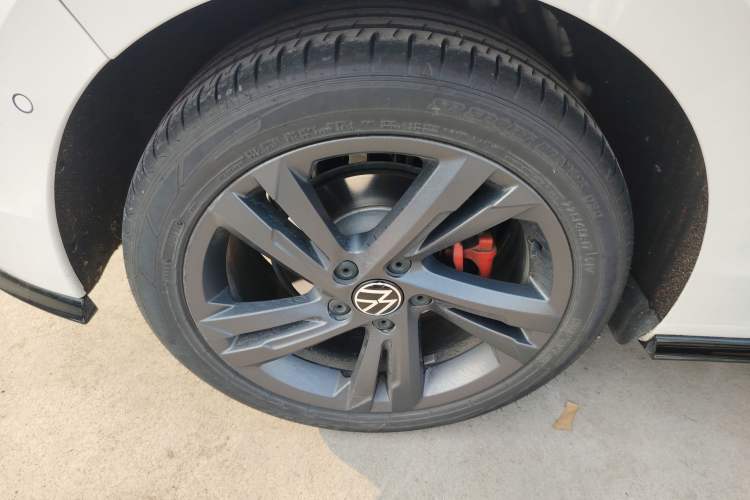 Used Volkswagen Golf 2023 Facelift 280TSI DSG R-Line
