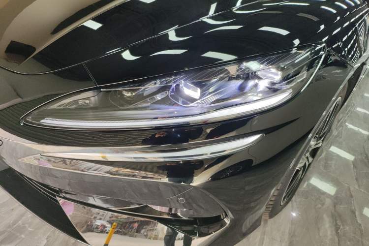 Used Denza Z9 2024 1100 km Four-Wheel Drive Max Version