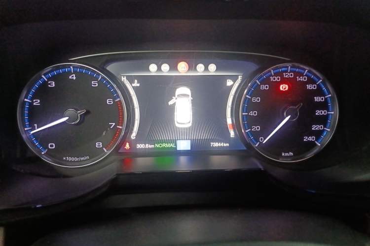 Used GAC Trumpchi GS8 2017 320T Two-Wheel Drive Luxury Smart Connectivity Version (7 Seats)
