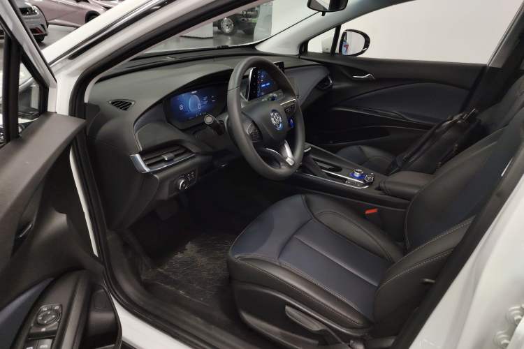 Used Buick Velite 6 2023 430km Range Commuter Version
