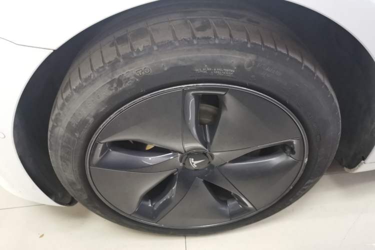 Used Tesla Model 3 2019 Standard Range Rear-Drive Upgraded Version
