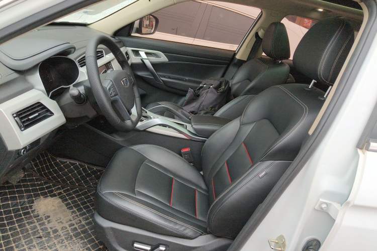 Used Geely Auto Emgrand X7 Sport 2018 1.8TD Automatic Two-Wheel Drive Smart Connect 4G Internet Edition
