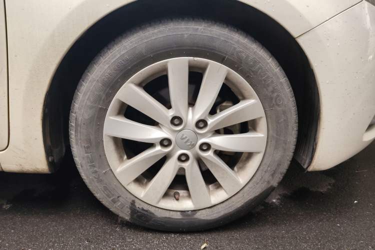 Used Kia K3 2015 1.6L Manual GLS
