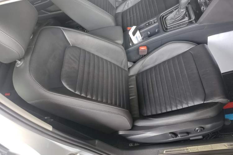 Used Volkswagen Magotan 2019 330TSI DSG Luxury Version China VI Standard