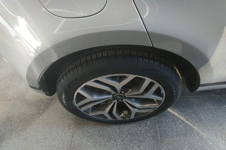 Used Land Rover Range Rover Evoque 2021 Range Rover Velar 249 PS R-Dynamic S Performance Edition
