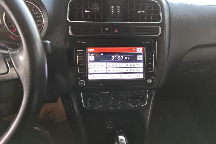 Used Volkswagen Polo 2016 1.6L Automatic Comfort Model