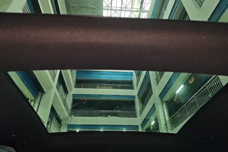 Used Mercedes-Benz GLC 2016 GLC 260 4MATIC Luxury Model