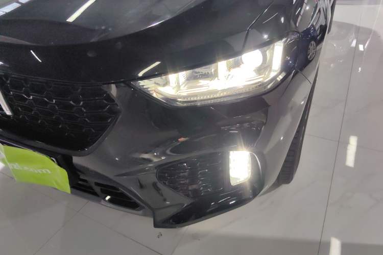 Used Wey VV5 2017 2.0T Ultra-Luxury Version
