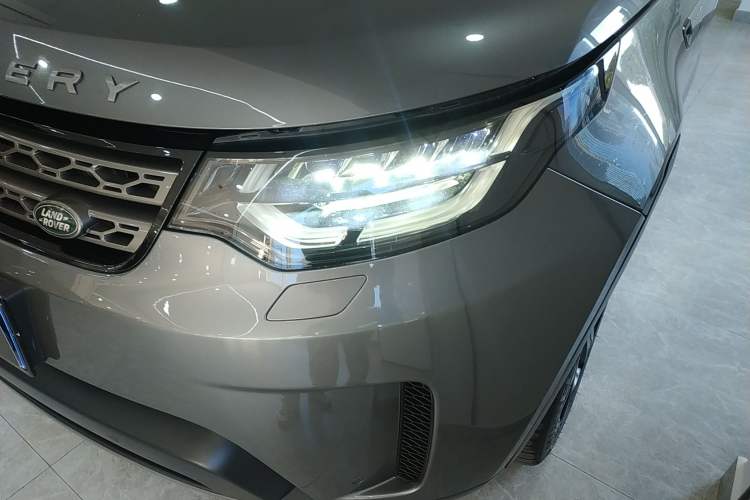 Used Land Rover Discovery 2018 3.0 SC V6 SE
