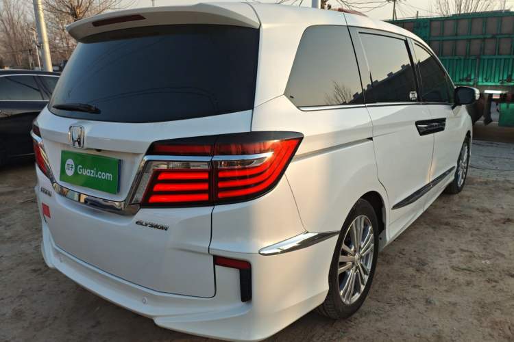 Used Honda Elysion 2016 2.4L Comfort Edition
