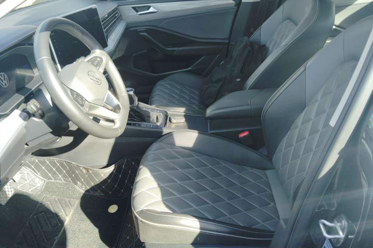 Used Volkswagen Sagitar 2023 200TSI DSG Excellence Edition
