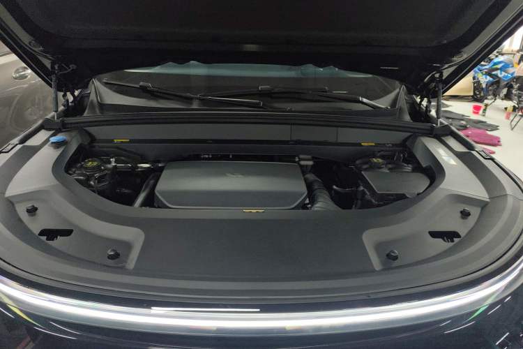 Used Li Auto L8 2023 Pro Model
