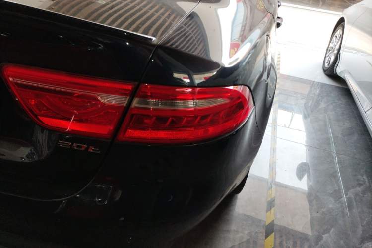 Used Jaguar XE 2017 2.0T 200 PS R-Sport