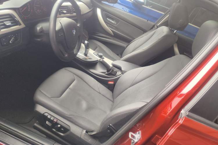 Used BMW 3 Series 2015 320i Luxury Line Stylish Edition
