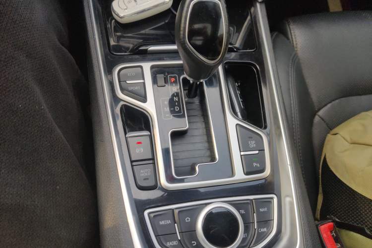 Used Geely Auto Emgrand GT 2017 2.4L Luxury Model
