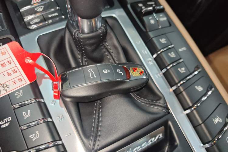 Used Porsche Macan 2018 Macan 2.0T