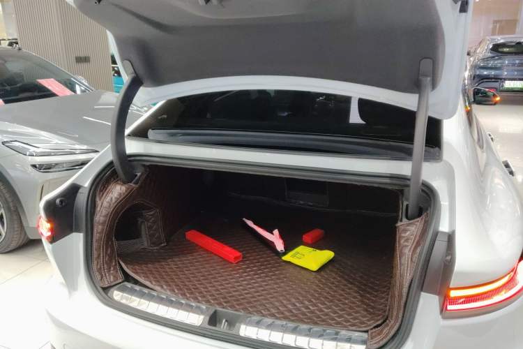 Used Nio ET7 2024 75 kWh Executive Signature Edition