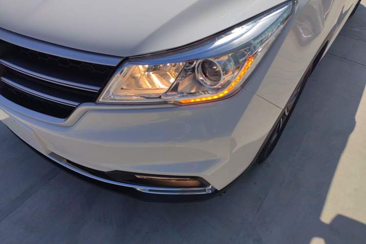 Used Baojun 730 2019 1.5L Manual Fashion Model 7-seater China VI