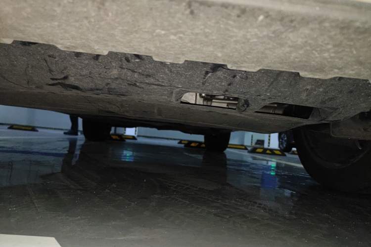 Used Volkswagen Tiguan L 2019 330TSI Automatic Two-Wheel Drive R-Line Flagship Edition China V Standard
