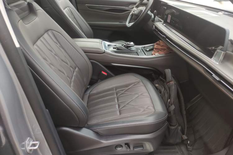 Used Ford Edge 2025 Ford Explorer L 2.0T EcoBoost E-Hybrid Four-Wheel-Drive 7-Seater Supreme Model
