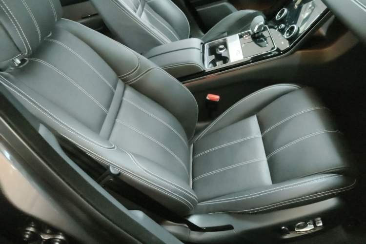 Used Land Rover Range Rover Velar 2022 250 PS Sparkling Heritage Edition