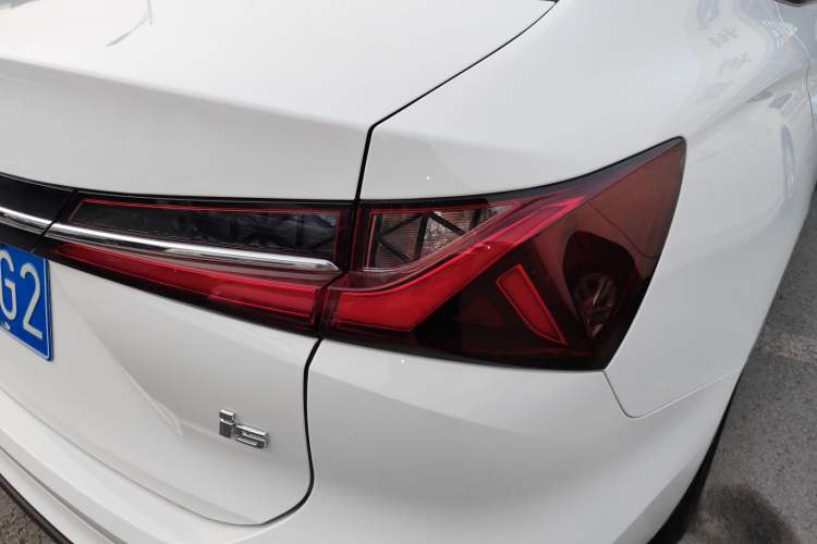 Used Roewe i5 2023 1.5L CVT Luxury Edition
