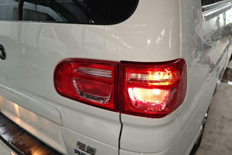 Used FORTHING Lingzhi M5 
