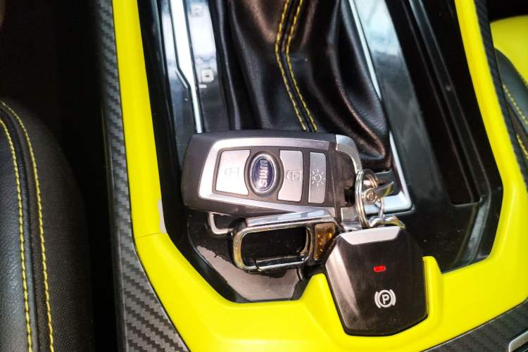 Used SWM G01 2019 F Version 1.5T Automatic Silver Powder Edition China VI Emission Standard
