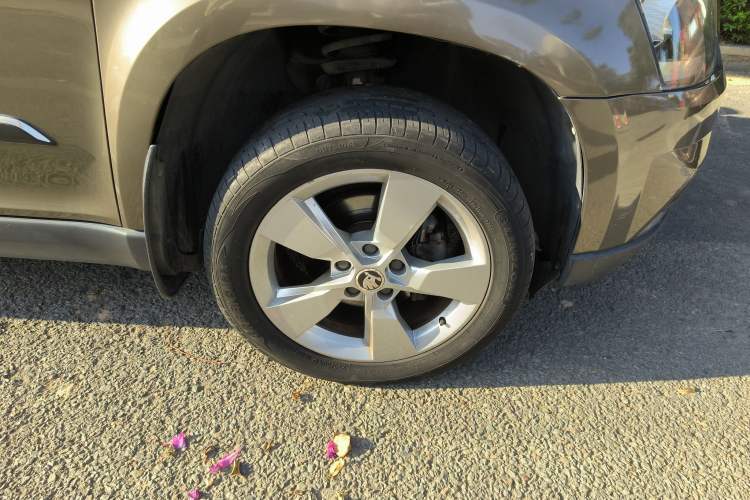 Used Skoda Yeti 2014 1.8TSI DSG Polar Edition
