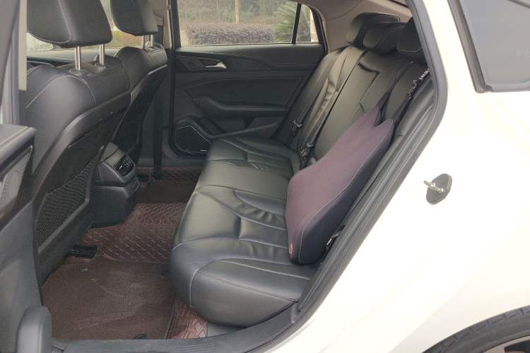 Used Hongqi H5 2019 30TD Smart Connect Dynamic Edition
