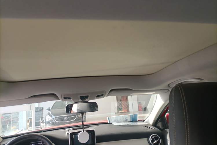 Used Mercedes-Benz GLA 2015 GLA 220 4MATIC Fashion Model