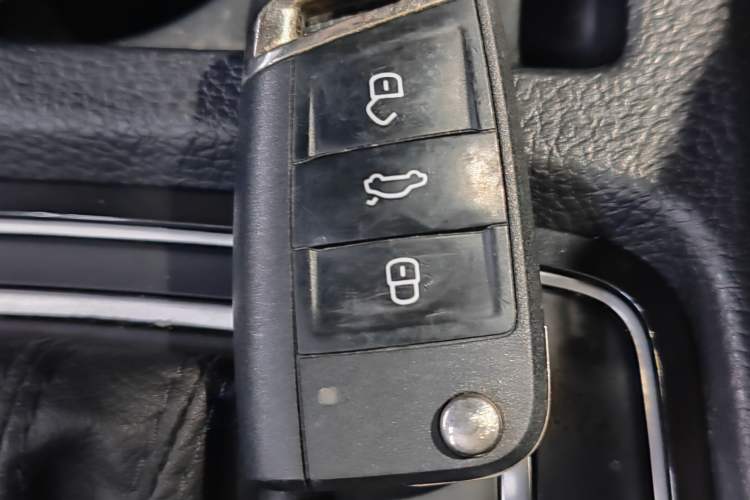 Used Volkswagen Golf 2019 1.6L Automatic Comfort Model China V Standard
