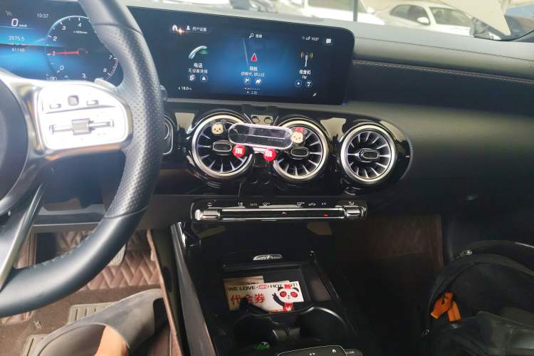 Used Mercedes-Benz A-Class 2022 Second Facelift A 200 L Sport Sedan Fashion Version
