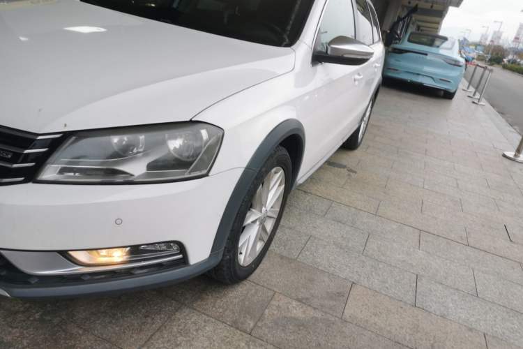 Used Volkswagen Magotan 2012 Travel Edition 2.0 TSI 4x4 Comfort Version
