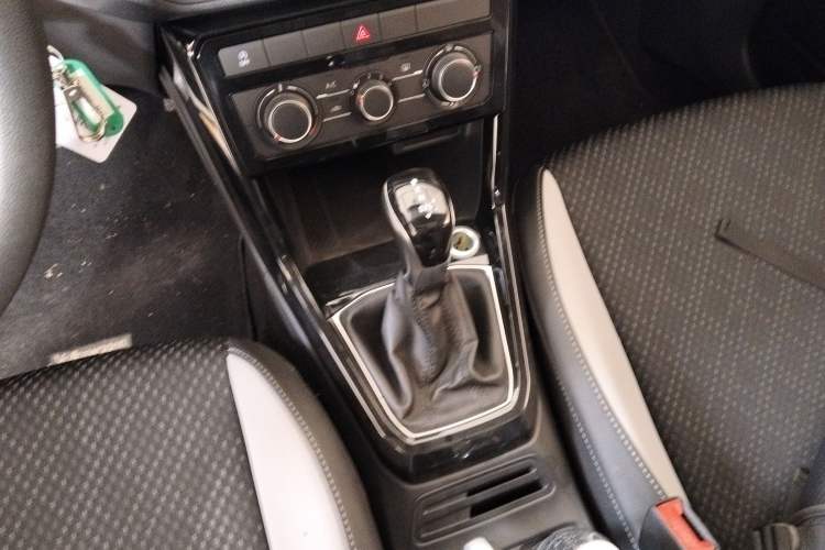 Used Volkswagen Tacqua 2020 1.5L Automatic Yue
