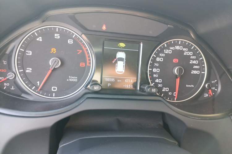 Used Audi Q5 2017 Plus 40 TFSI Technology Model
