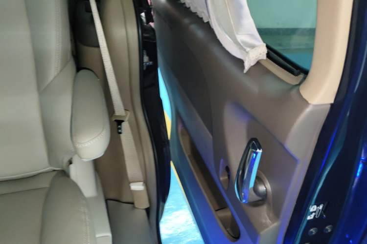 Used Buick GL8 2014 2.4L Classic Edition
