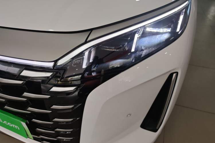 Used BYD Xia 2025 DM-i 1.5T 180km Excellence Model
