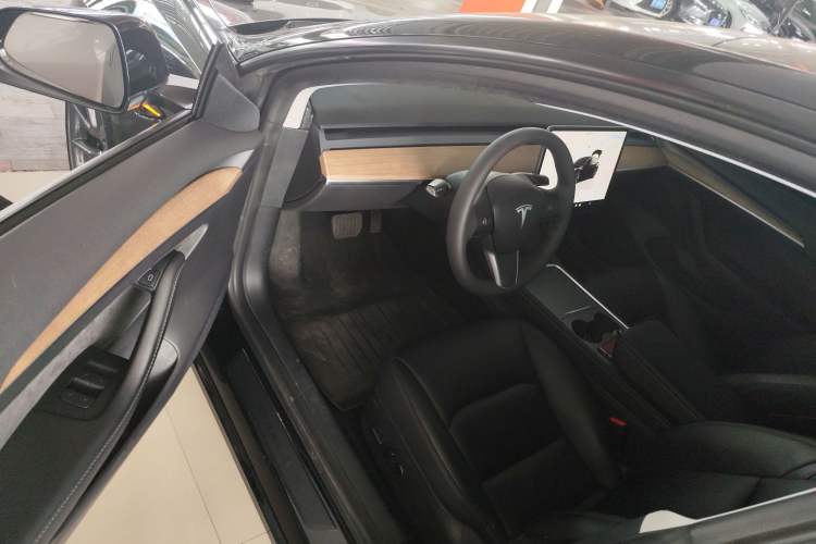 Used Tesla Model 3 2022 Rear-Wheel-Drive Version
