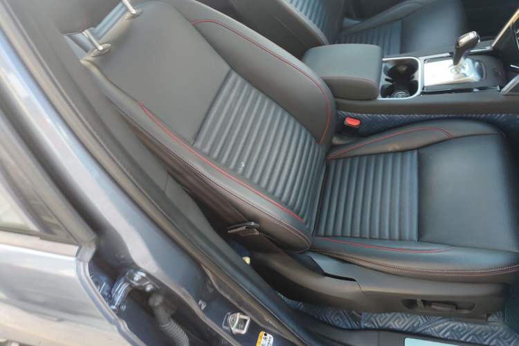 Used Land Rover Discovery Sport 2022 Revised Version 249 PS R-Dynamic S Performance Edition 5 Seats
