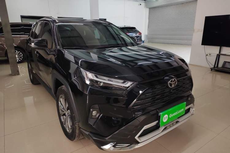 Used Toyota RAV4 2023 2.0L CVT Two-Wheel Drive Fashion Plus Edition
