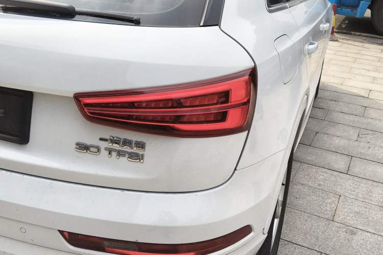 Used Audi Q3 2017 30 TFSI Fashion Model
