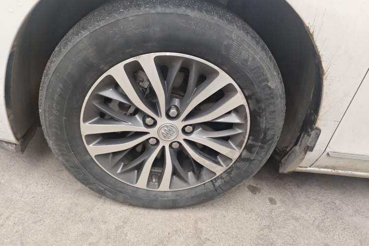 Used Buick GL8 2018 ES 28T Flagship Model China VI Standard
