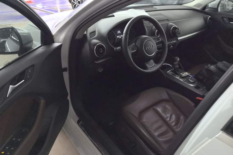 Used Audi A3 2014 Limousine 35 TFSI Automatic Comfort Model