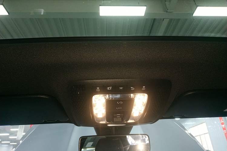 Used Mercedes-Benz A-Class 2020 Restyled A 200 L Sport Sedan Fashion Version
