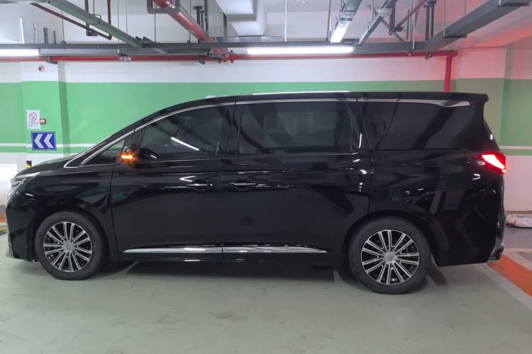 Used GAC Trumpchi M8 2023 Lingxiu Series 390T Prestige Edition
