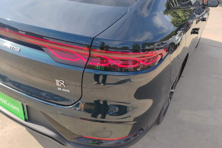 Used BYD Han 2022 EV 610 km All-Wheel-Drive Qianshan Cui Limited Edition
